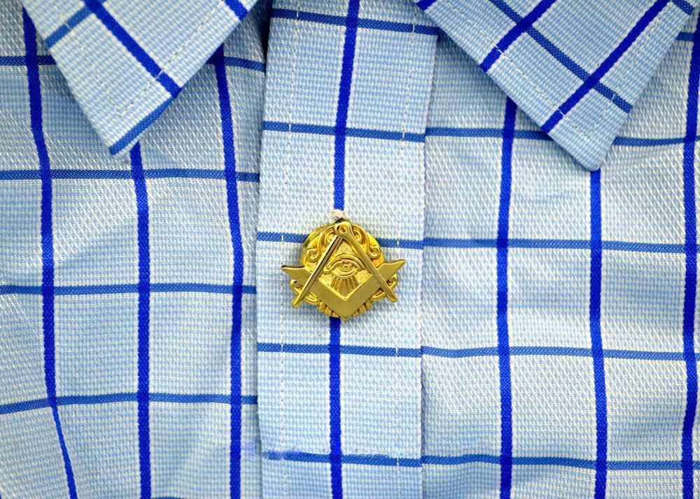 Master Mason Blue Lodge Button Cover - Gold - Bricks Masons
