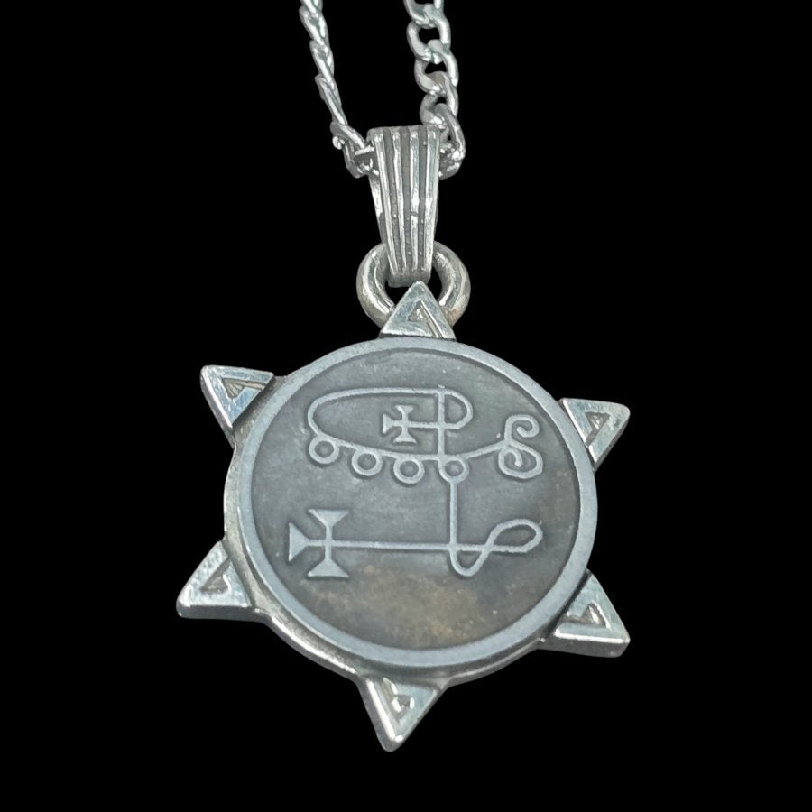 Demon Pendant 06 DUKE VALEFOR and Secret Seal of Solomon 72 Demons Lesser Key of Solomon Goetia In Silver 3 x 2.5 cm 12 Gr Art 1865 - Bricks Masons