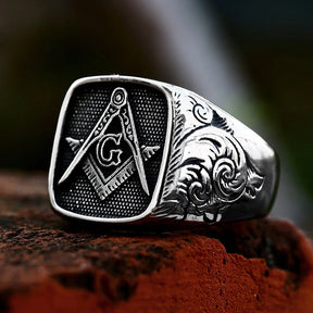 Anillo de la Logia Azul de Maestro Masón - Escuadra y Compás G de acero inoxidable con motivos