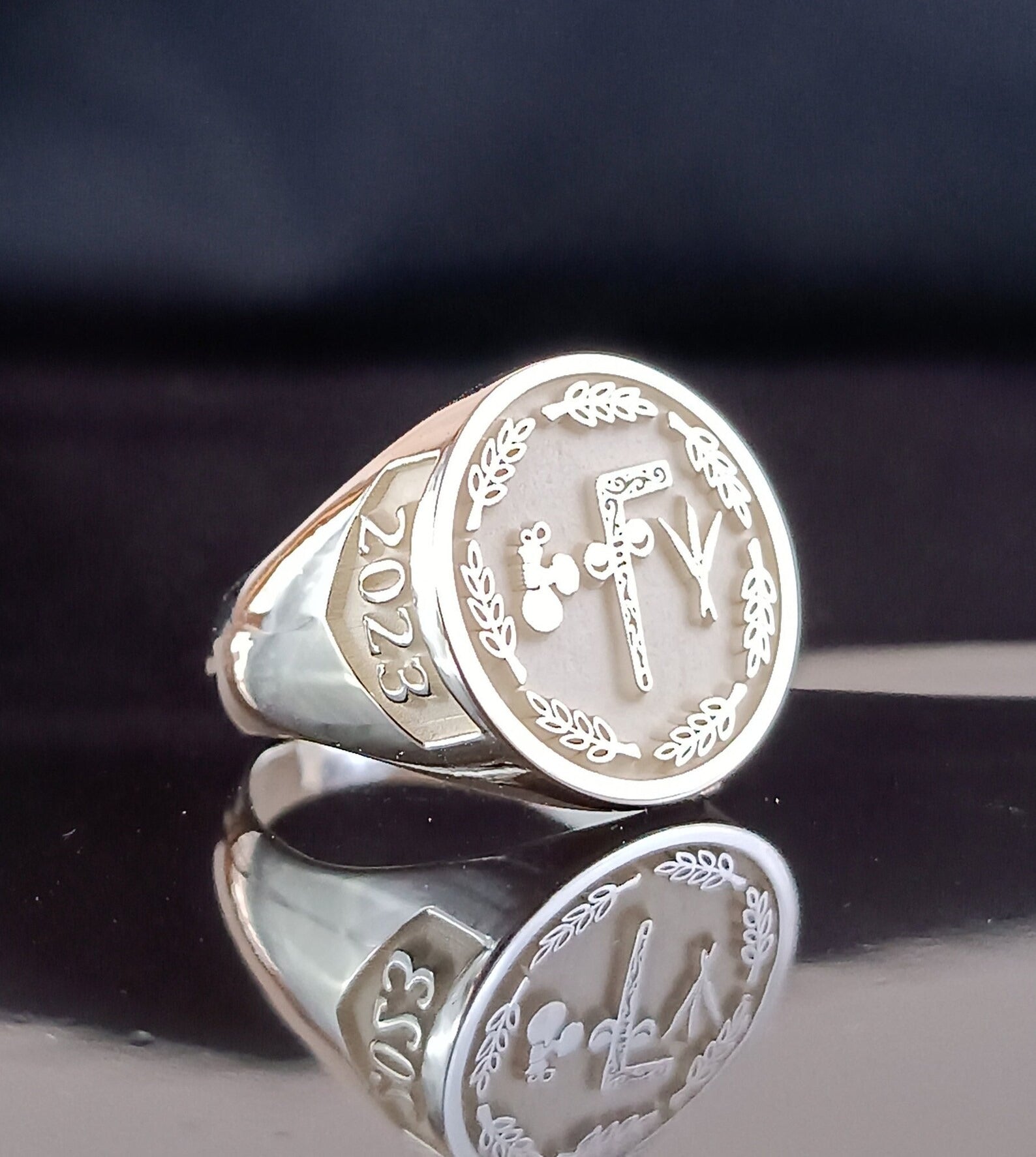 Masonic Ring - Tubalcain With Sprigs of Acacia - Bricks Masons