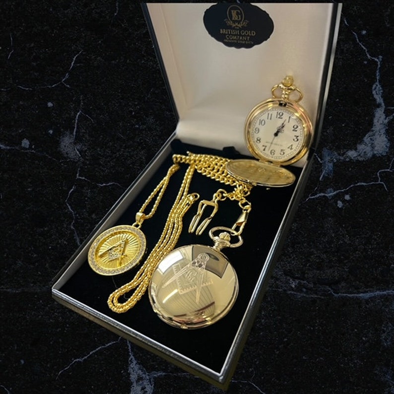 Master Mason Blue Lodge Pocket Watch - Gift Set With A Set Of Necklace 24k Gold Clad Engraved - Bricks Masons