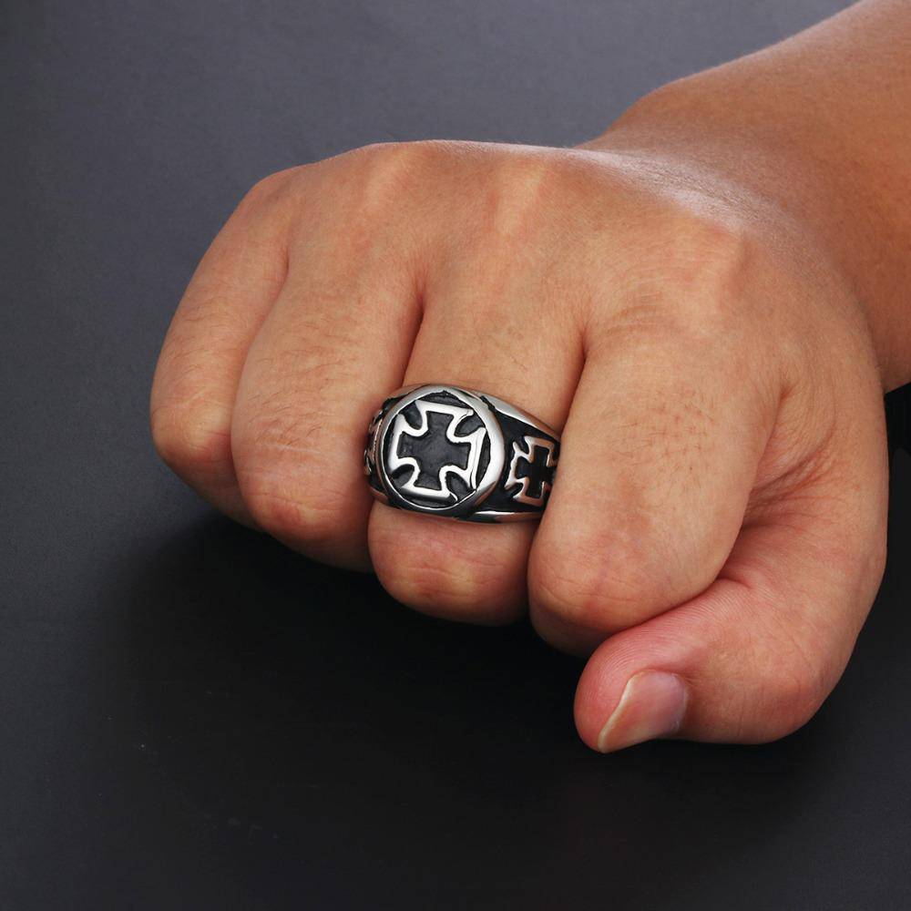 Knights Templar Ring - Silver Black Tone Cross - Bricks Masons