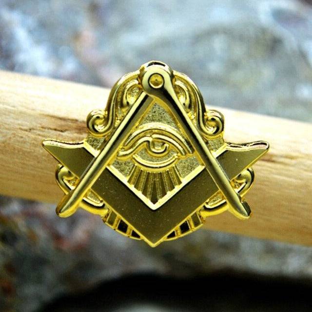 Master Mason Blue Lodge Button Cover - Gold - Bricks Masons