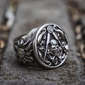 Widows Sons Ring - Skull Cross Bones and Compass with Silver Motif